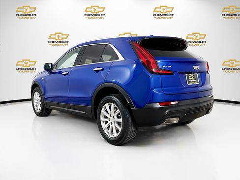 Used 2021 Cadillac XT4 Luxury w/ Cold Weather Package FWD image 5
