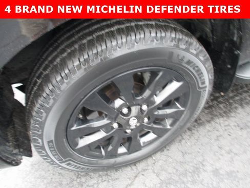 Used 2022 Toyota Sequoia SR5 w/ Premium Package image 3