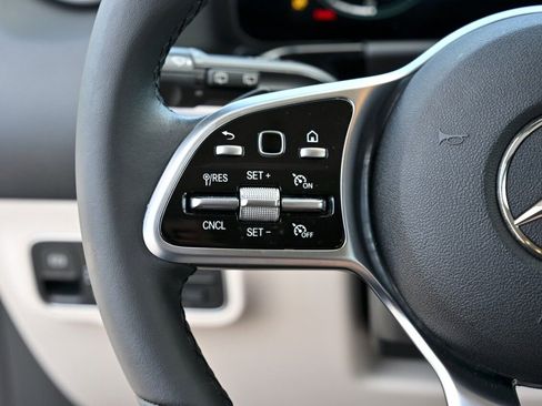 Used 2022 Mercedes-Benz GLA 250 image 21