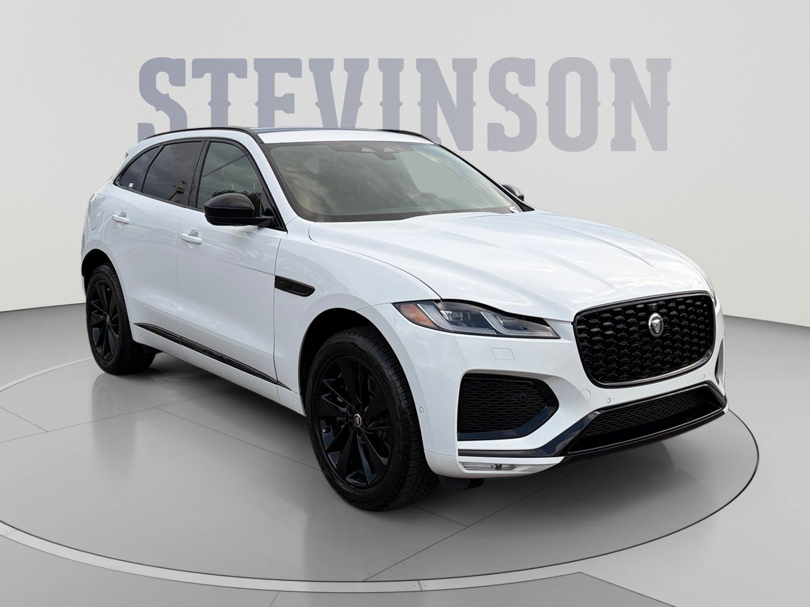 Used 2026 Jaguar F-PACE R-Dynamic S AWD/4WD image 7