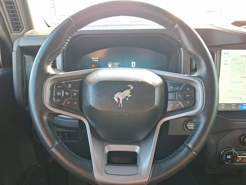 Used 2025 Ford Bronco Badlands AWD/4WD image 19