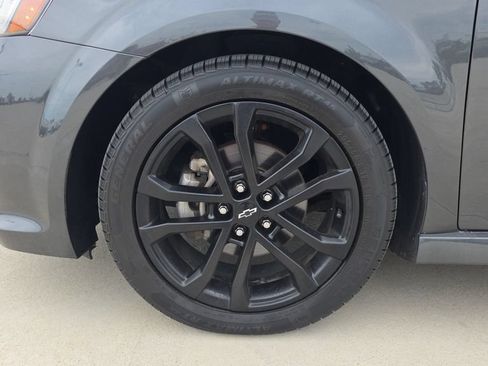 Used 2018 Chevrolet Sonic Premier FWD image 10