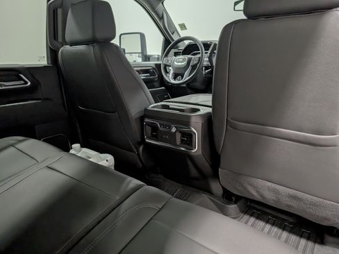 Used 2025 GMC Sierra 3500 SLT w/ SLT Premium Package AWD/4WD image 19
