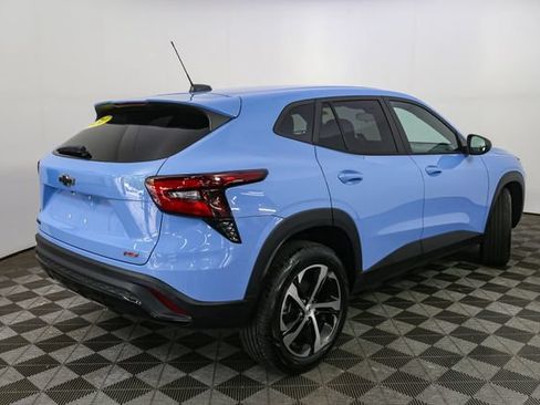 Used 2024 Chevrolet Trax RS FWD image 12