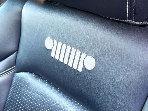 Used 2021 Jeep Wrangler Unlimited Sport image 22