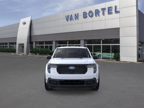 New 2025 Ford Maverick XLT w/ Equipment Group 301A AWD/4WD image 6