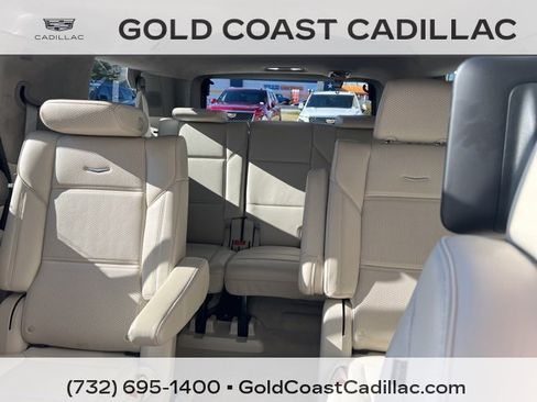 Used 2024 Cadillac Escalade Premium Luxury Platinum image 26
