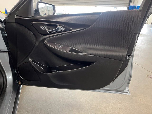 Used 2023 Chevrolet Malibu LT FWD image 13