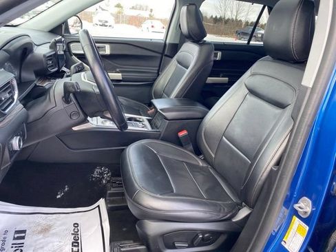 Used 2022 Ford Explorer Limited AWD/4WD image 16