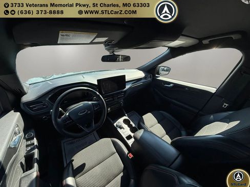 Used 2023 Ford Escape ST-Line w/ Tech Pack #1 AWD/4WD image 10