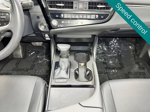 Used 2024 Lexus ES 350 w/ Accessory Package (Z1) FWD image 15