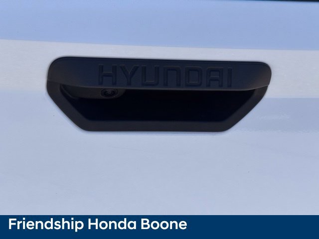 Used 2022 Hyundai Santa Cruz SEL w/ Activity Package FWD image 11