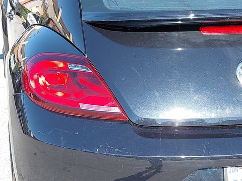 Used 2018 Volkswagen Beetle 2.0T S w/ Style & Comfort Package For S image 11