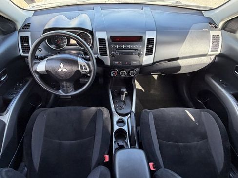 Used 2010 Mitsubishi Outlander ES FWD image 13