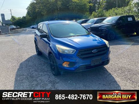 Used 2017 Ford Escape S FWD image 3