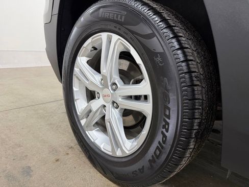 Certified 2020 GMC Terrain SLE w/ Driver Convenience Package image 14