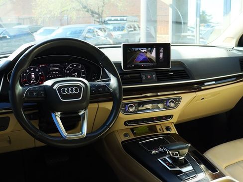 Used 2019 Audi Q5 2.0T Premium Plus w/ Premium Plus Package AWD/4WD image 34