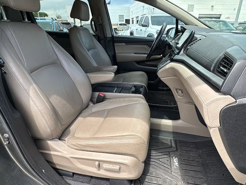Used 2018 Honda Odyssey EX-L image 30