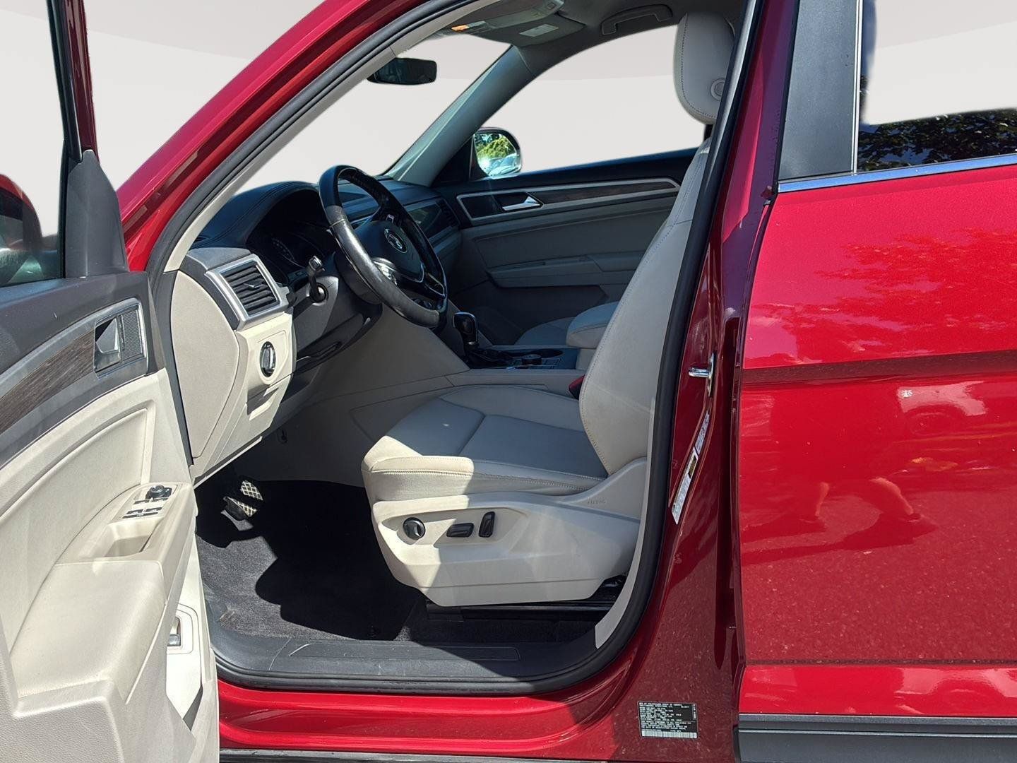 Used 2018 Volkswagen Atlas SE AWD/4WD image 24