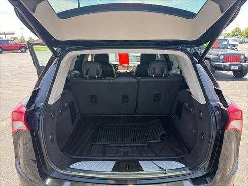 Used 2019 Buick Envision Essence FWD image 30