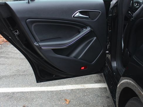 Used 2015 Mercedes-Benz CLA 250 4MATIC image 14