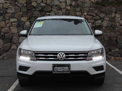 Used 2018 Volkswagen Tiguan SE w/ 3rd Row Seat Package image 3