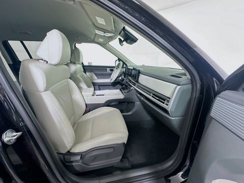 Used 2025 Hyundai Santa Fe SEL FWD image 33