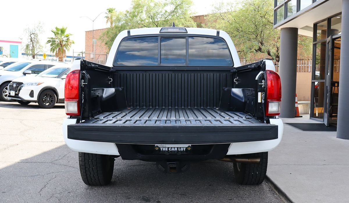 Used 2018 Toyota Tacoma SR w/ SR Convenience Package AWD/4WD image 22