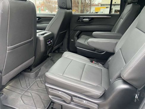 Certified 2025 Chevrolet Suburban Z71 w/ Comfort Package image 4