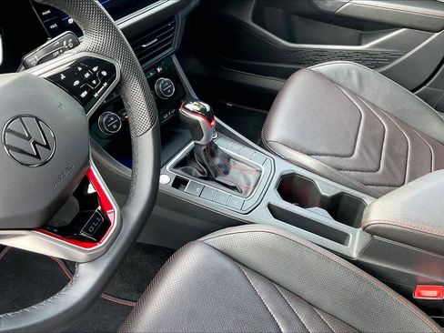 Used 2024 Volkswagen Jetta GLI Autobahn image 16