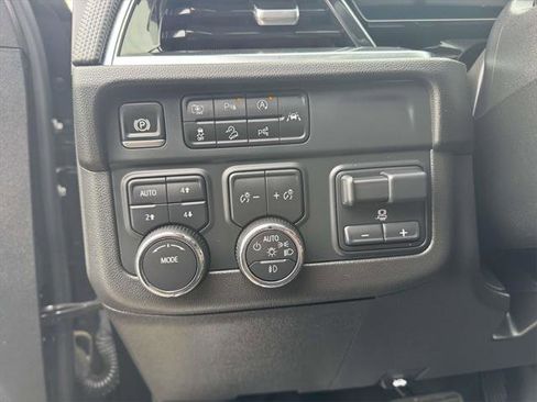 Used 2025 Chevrolet Suburban RST w/ Sun And Tow Package image 21