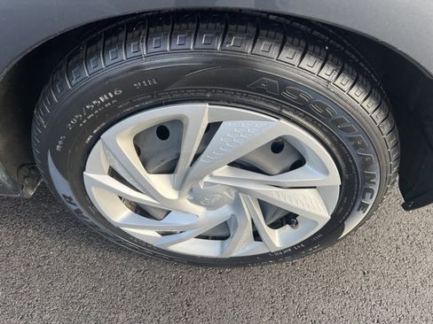 Used 2024 Subaru Impreza 2.0i image 34