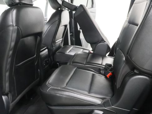 Used 2022 Ford Explorer Limited w/ Equipment Group 301A AWD/4WD image 30