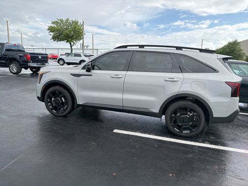 Used 2025 Kia Sorento SX Prestige image 11