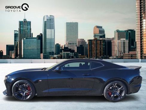Used 2022 Chevrolet Camaro SS image 2