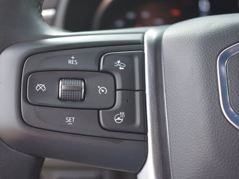 Used 2024 GMC Yukon SLT w/ SLT Luxury Package AWD/4WD image 22