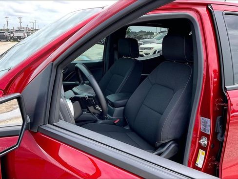 Used 2024 Chevrolet Colorado LT w/ LT Convenience Package RWD image 18