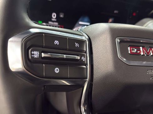 Used 2025 GMC Yukon XL Elevation AWD/4WD image 25