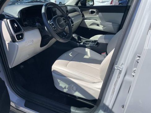 Used 2023 Kia Sorento S w/ Panoramic Sunroof Package AWD/4WD image 19