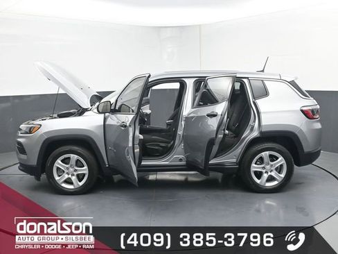 Used 2024 Jeep Compass Sport image 22