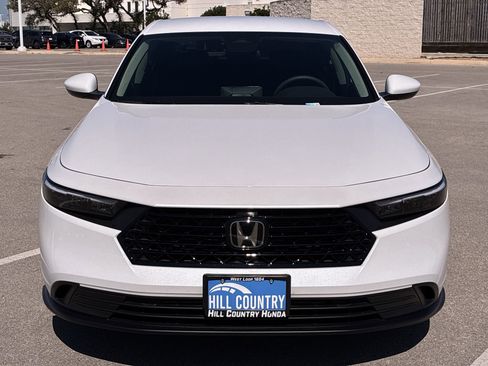 Certified 2025 Honda Accord LX image 9