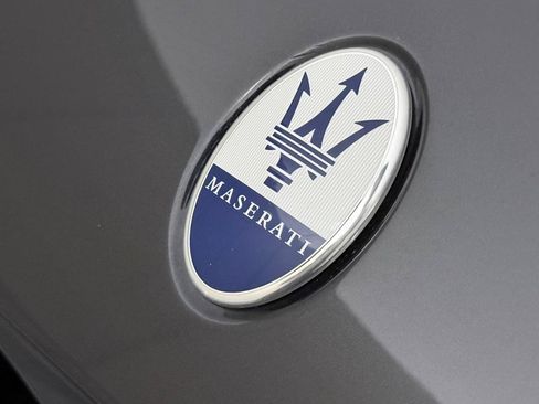 Used 2023 Maserati Grecale Modena AWD/4WD image 17
