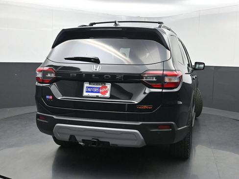 Used 2024 Honda Pilot TrailSport image 41