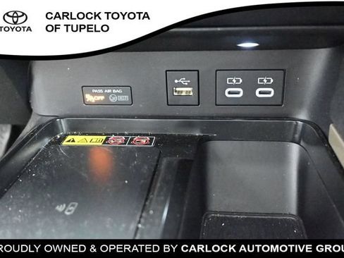Used 2026 Toyota Camry LE FWD image 32