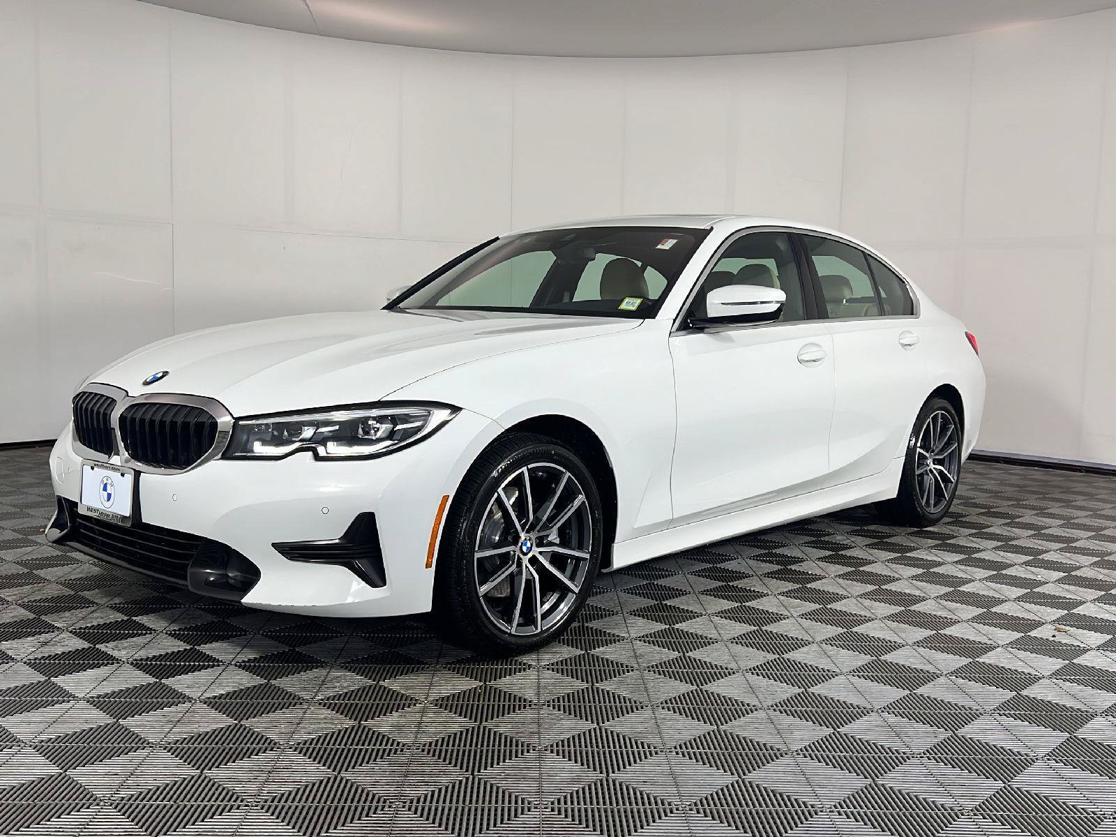 Used 2021 BMW 330i xDrive Sedan w/ Premium Package AWD/4WD image 12