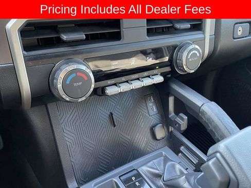 Used 2025 Toyota Tacoma SR5 RWD image 33