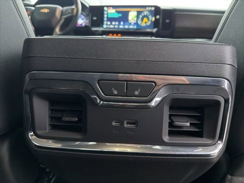 Certified 2023 Chevrolet Silverado 1500 High Country w/ Technology Package image 41