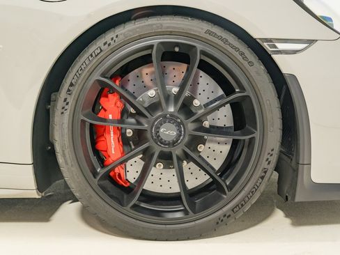 Used 2018 Porsche 911 GT3 RWD image 14