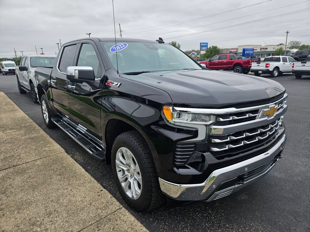 Used 2022 Chevrolet Silverado 1500 LTZ w/ Z71 Off-Road Package AWD/4WD image 4