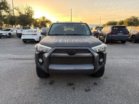Used 2017 Toyota 4Runner SR5 RWD image 5